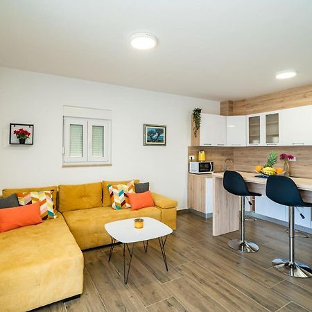 Blue Bay Apartment Дубровник Экстерьер фото